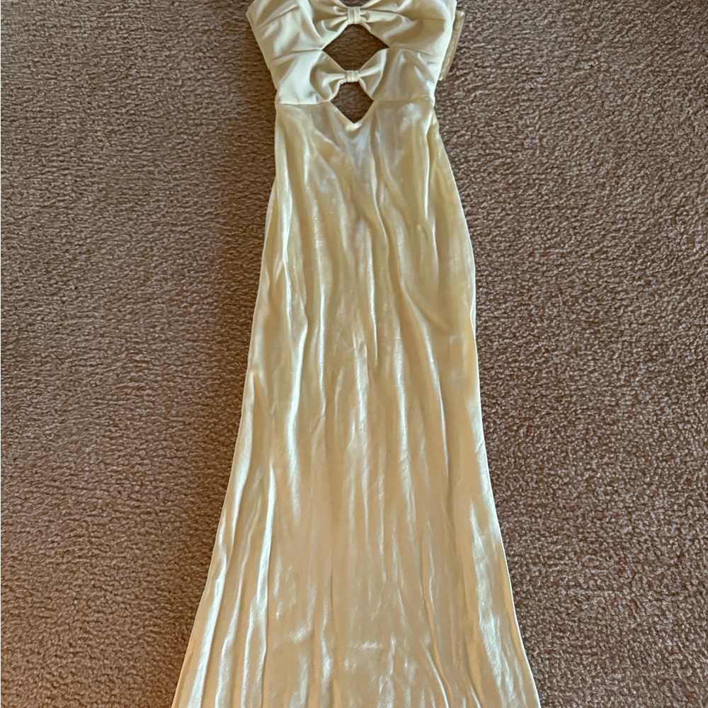 Elegant Cream Evening Gown